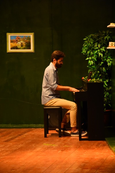 Perfect Strangers play at LAU